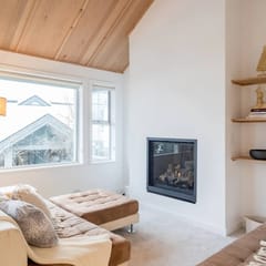 Luxury 4BR: 5 min to Vill, Fireplace, Free Parking, Sleeps 8!