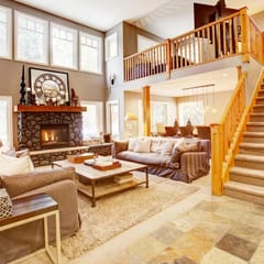 Luxury 5BR Home:Sleeps 10, Private Hot Tub-Near Vill w/ free parking