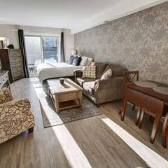 Mtn View Studio:Walk to Creekside Gondola & Lake w/ Pool & NEW Hot Tub