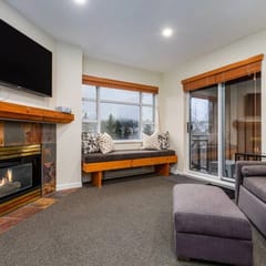 Whistler Vill 1BR: Balcony, Walk to Everything, Sleeps 4!
