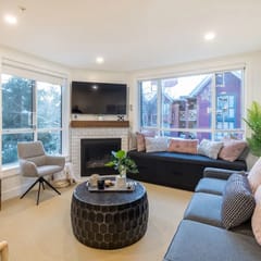 Whistler Vill 2BR: Balcony, Sleeps 6. Steps to Everything!