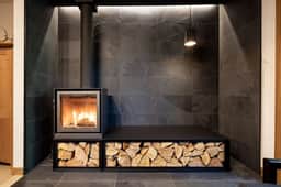 Cozy 1.5 BRM: 5 Min Walk to Ski-in/Out Trailhead. Fireplace, Hot Tub, Sleeps 4! - Image 2