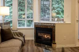 Cozy Whistler Village 1BR: Fireplace, Walk to Everything! Sleeps 4 - Image 3