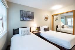 Whistler Vill 2BR: Pool, Hot Tub, Balcony, Free Parking. Walk to Everything - Image 4