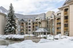 Upper Vill 1BR: Walk to Ski-In/Out, Sleeps 4! Hot Tub, Sauna & Gym. - Image 5