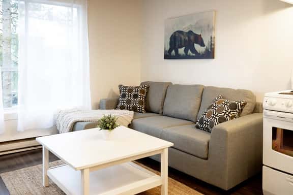 Cozy 1BR & Loft: Sleeps 4, Walk to Mtn. and Lake - Image 1