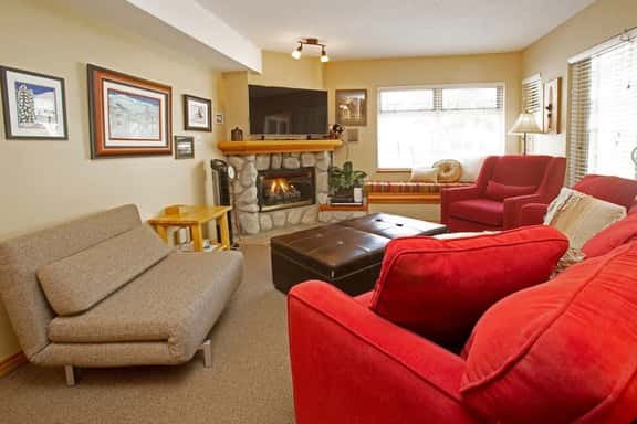 Cozy Creekside 1BR:Steps to Creekside Gondola, Fireplace, Hot Tub! - Image 1