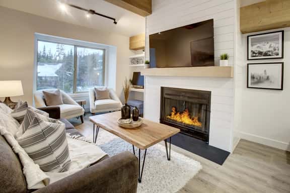 Lofted Creekside 1BR: Fireplace, NEW Hot Tub, Walk to Creekside Gondola & Lake! - Image 1