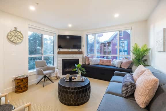 Whistler Vill 2BR: Balcony, Sleeps 6. Steps to Everything! - Image 1