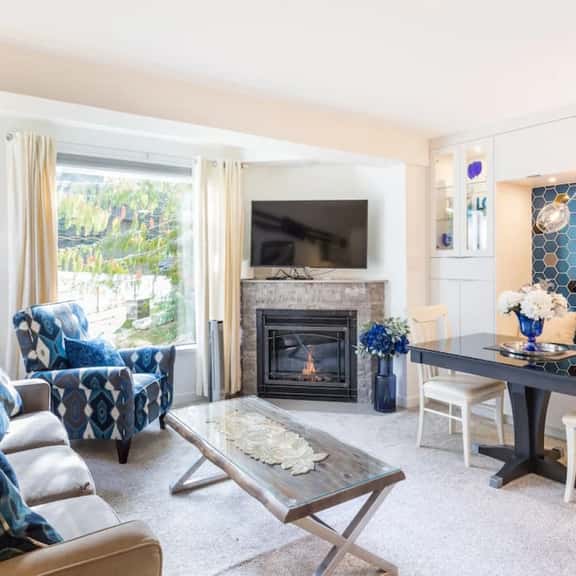 Upper Vill 1BRM: Walk to Ski-In/Out, Fireplace, Hot Tub, Sleeps 4! - Image 1