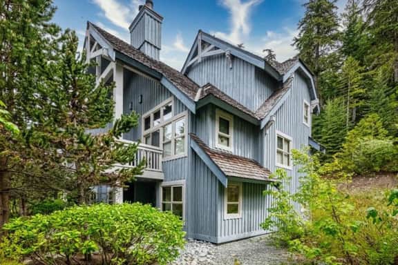 Bright 3BR Home: Ski-In Access*, Fireplace, Hot Tub, King Bed, Sleeps 6! - Image 5