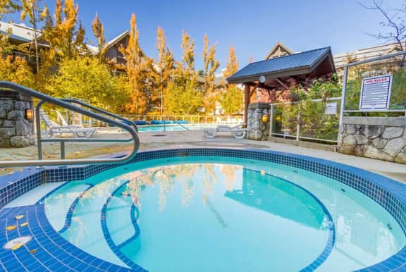 The Aspens 1BRM: Pool, Hot Tub, Sleeps 4. Steps to Mtn.