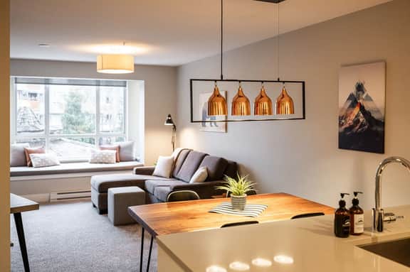 Whistler Center 1BR:Walk To Gondola, Fire, Hot Tub -Sleeps 4. - Image 3